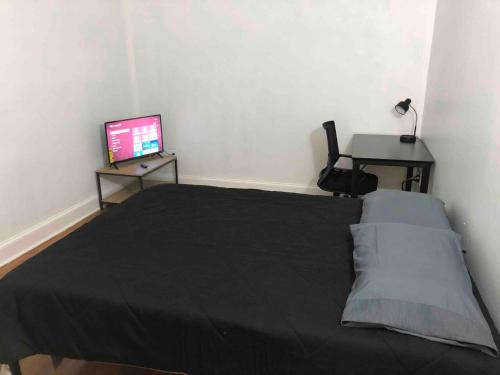 Paterson Apartment | Spacious 2 bedroom apartment with 1 bathroom and private street entrance