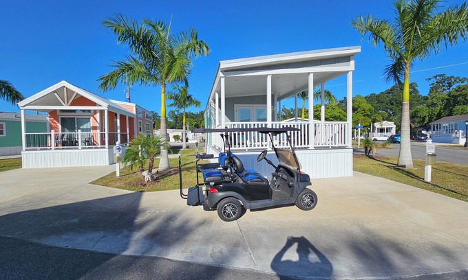 Kissimmee House | SPACIOUS 2 BEDROOM HOUSE GOLF CART IN DISNEY AREA 5 STAR RATED MILL CREEK RESORT