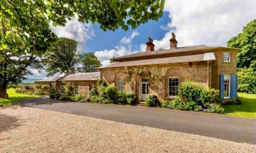 Kirkmichael Villa | Spacious 3-Bed Manor & Jacuzzi & BBQ Cabin