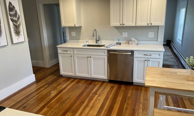 Millis Apartment | Spacious 3-bedroom apartment in lovely Millis with AC, WiFi