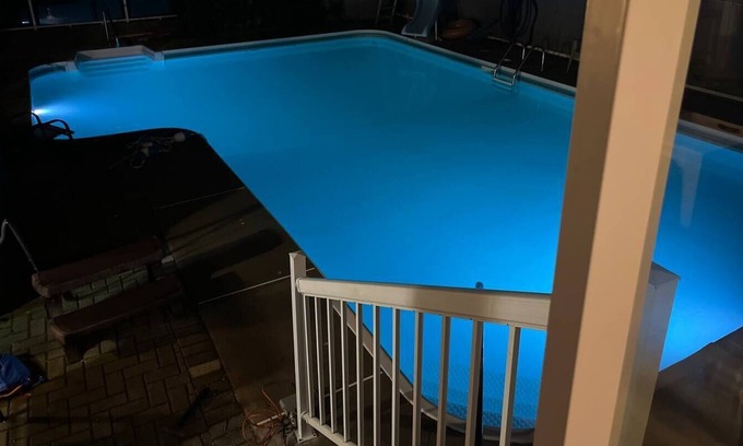 Barrie Villa | Spacious 3-Bedroom Cottage with Pool & Hot Tub