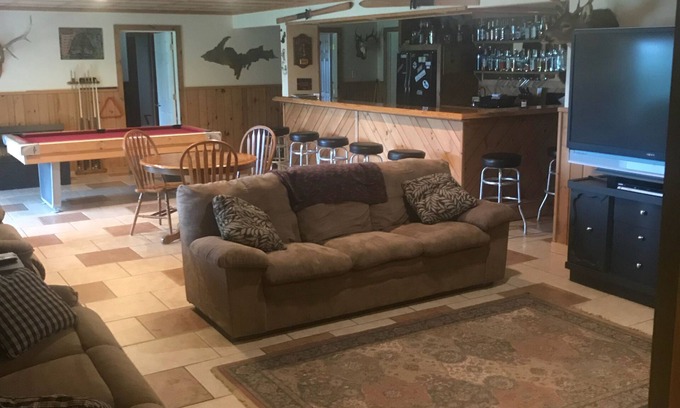 Wakefield Apartment | Spacious 3 bedroom for outdoor getaway, gateway to western U.P. Adventures