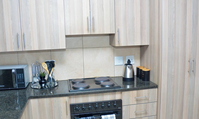 Emalahleni House | Spacious 3-bedroom house perfect for relaxation and business trips