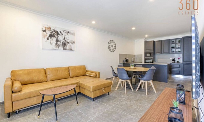 Mosta Apartment | Spacious 3BR home with private Balconies in Mosta
