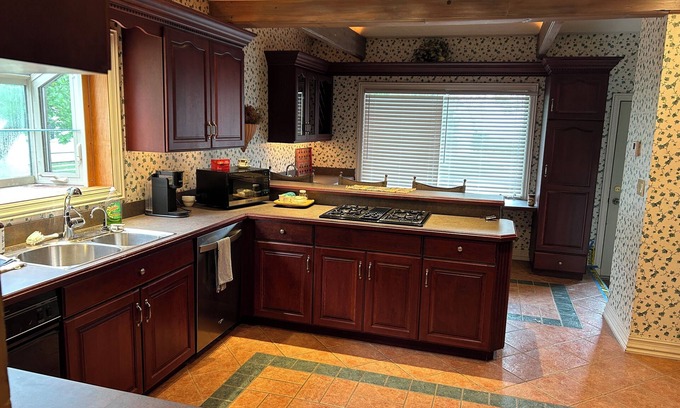 Avon Lake House | Spacious 4-bdrm house & Lake view sitting area in backyard & lake access nearby