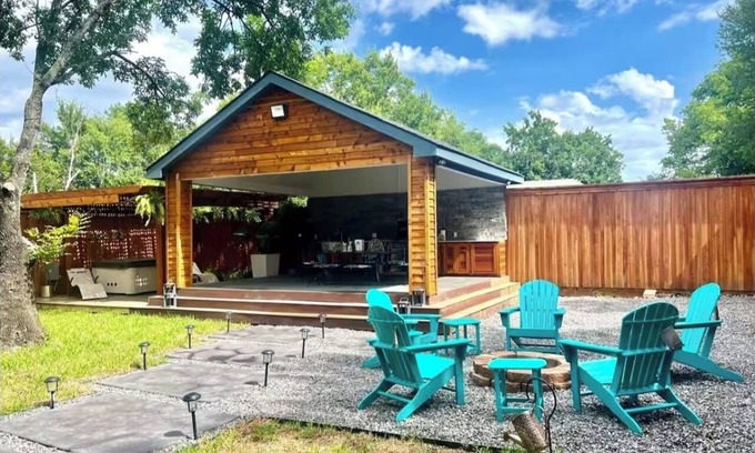 Balch Springs House | Spacious 4-bedroom house with Hot Tub in beautiful Balch Springs with AC, WiFi