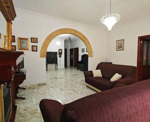 Mosta Apartment | Spacious 4-Bedroom Apartment