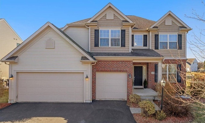 Summit Station House | Spacious 4-bedroom house in awesome Pickerington with fitness room, WiFi