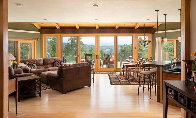 Coal Creek House | Spacious 4 BR mountain home with pool table, hot tub, and incredible views
