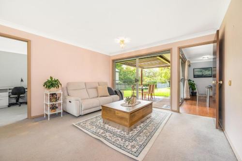 Turramurra House | Spacious 4BR Home Quiet Street Great Location