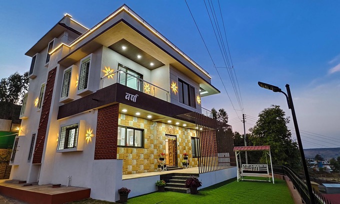 Panchgani Villa | Spacious 5-bedroom villa in charming Panchgani with WiFi, AC