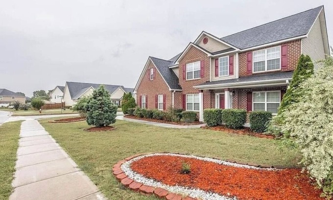Warner Robins House | Spacious 5BR 3.5 Bth Home Near Buc-ee’s, WR AFB, Watson Blvd & I-75