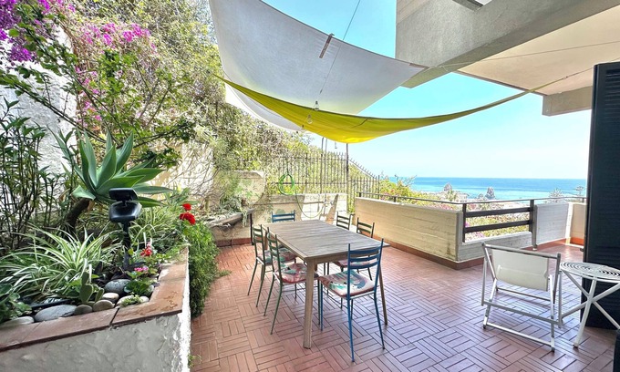 Aci Trezza Apartment | Spacious and bright apartment with terrace and beautiful sea views