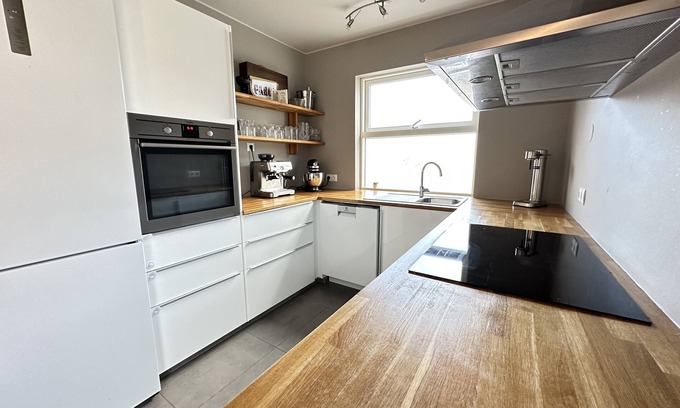 Reykjavik Apartment | Spacious and family friendly apartment in Kópavogur