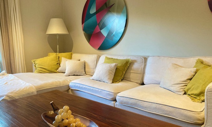 Eden Terrace Apartment | Spacious and Modern city apartment - free parking