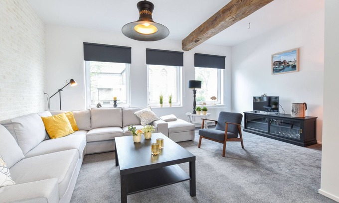 Yerseke Apartment | Spacious apartment in the center of Yerseke