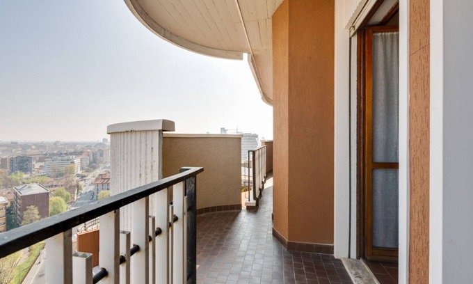 Greco Apartment | Spacious APT with terrace! Central Station 2km away