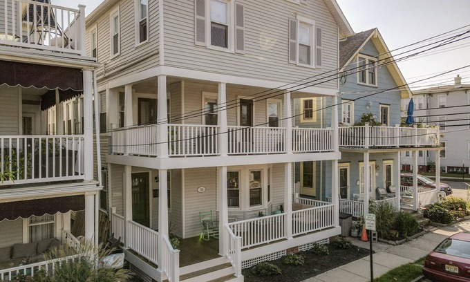 Ocean Grove House | SPACIOUS BEACH HOUSE. 7 Bedrooms/6 baths with 2 porches and backyard space.