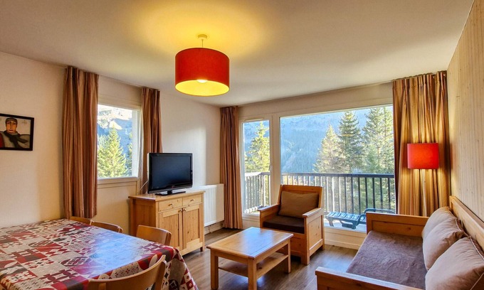 Flaine Apartment | Spacious & Bright Apartment · Central Location · Balcony · Covered Parking