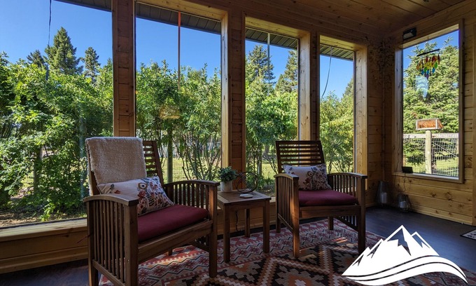 Seeley Lake House | Spacious Cabin - Close to Seeley Lake, Wi-Fi, Dogs Welcome, RV Spot