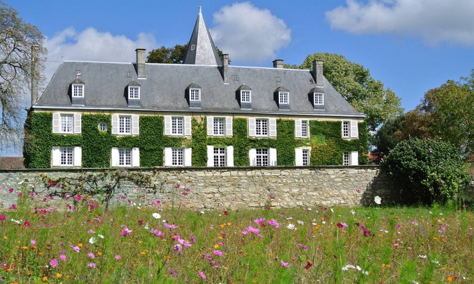 Jaunay-Marigny House | Spacious charming property, well equipped, with large park and tennis
