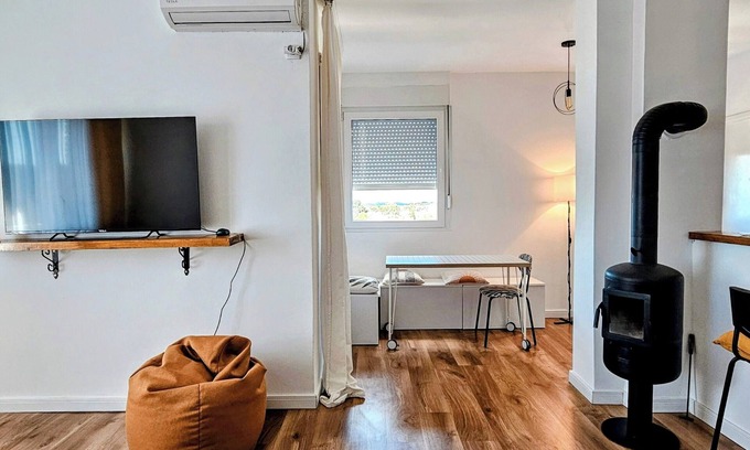 Odzaci Apartment | "Spacious City-View Apartment with Free Parking & Coffee
