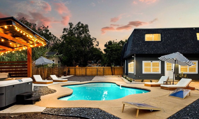 Highland Park House | Spacious & Clean Retreat w/Pool, Hot Tub, Game Room & 8 Smart TVs.