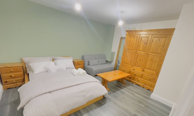 Loxford Apartment | Spacious, Comfortable Studio