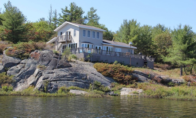 The Archipelago Cottage | Spacious Cottage with a View