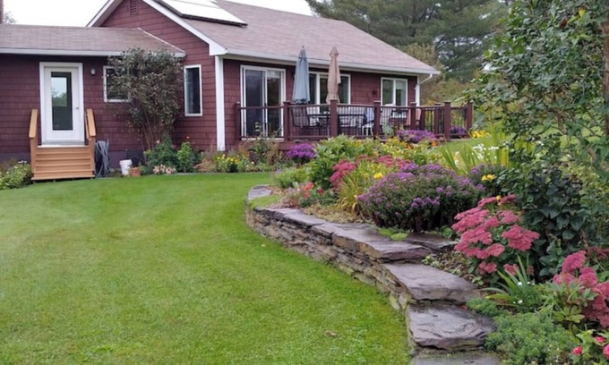Montpelier Apartment | Spacious country retreat, close to Montpelier, close to nature. Smoke/pet free