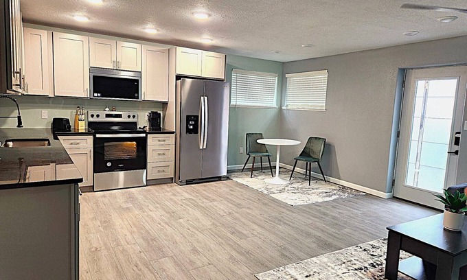 Scottsbluff Apartment | Spacious & Cozy 2-bedroom Apartment, Hot Tub, Ac, and free Wi-fi