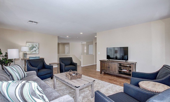 Power Ranch House | Spacious Family Getaway! 3 King beds! Pool! Legacy Park close!