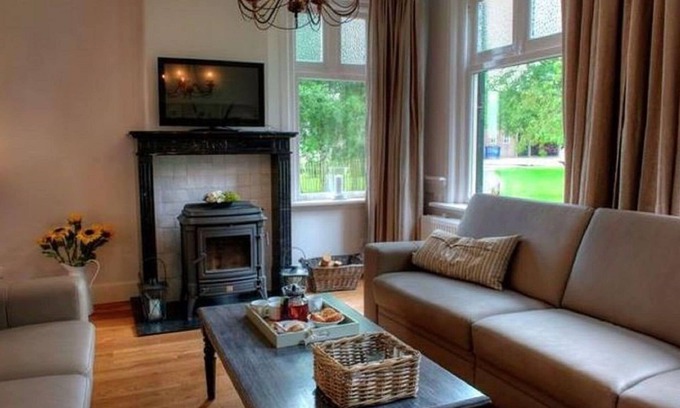 Schoondijke Other | Spacious farmhouse in IJzendijke with garden