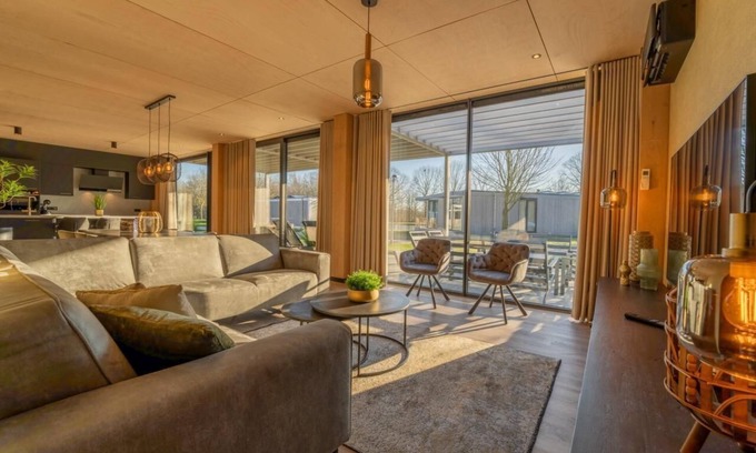Maasbree House | Spacious forest villa with 4 bedrooms, 3 bathrooms and covered terrace – ideal for group getaways in peaceful, natural surroundings.