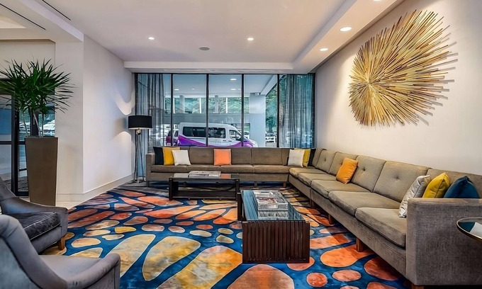 Executive Park Hotel | Spacious Good-Value Accommodation! Parking, Pools! Near Charlotte Nature Museum