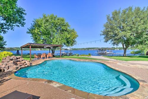 Granbury House | Spacious Granbury Home with Lakefront Outdoor Oasis!
