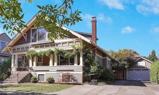 Albany House | Spacious Historic Home with Fireplace in Downtown