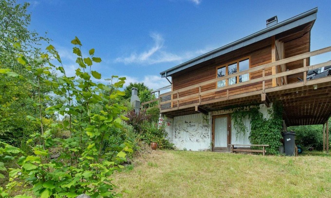 Our House | Spacious Holiday Home in Bièvre with Garden