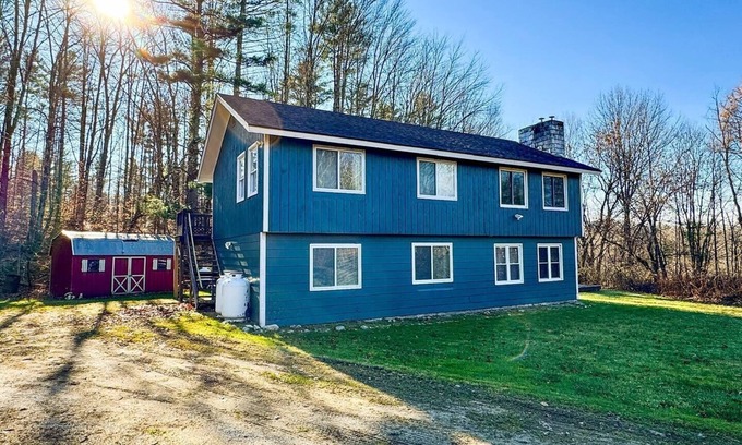 East Haven  Rutland County House | Spacious Holiday Getaway – Near Slopes & Downtown