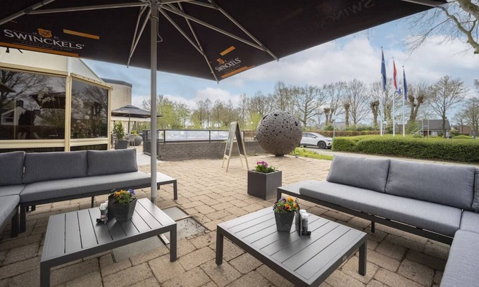 Roden Hotel | Spacious Hotel Suite Near Havezate Mensinge Museum