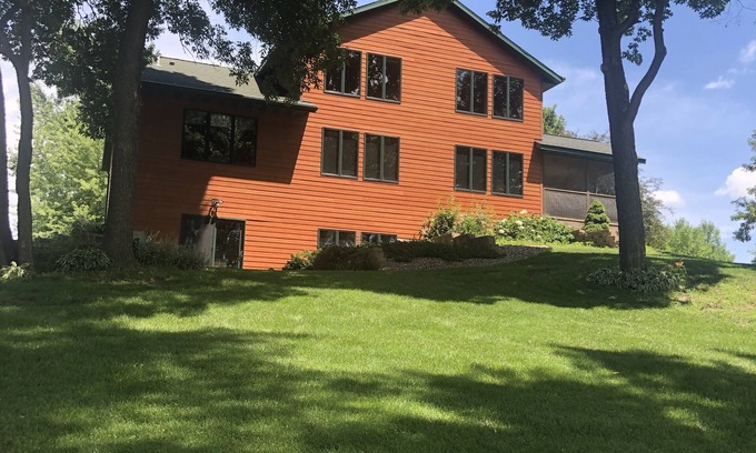 Le Sueur County House | Spacious Lake Home on Middle Jefferson