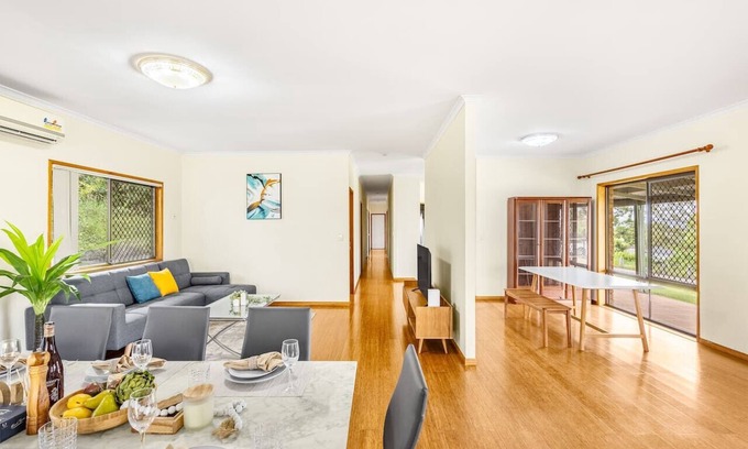 Sunnybank Hills House | Spacious Land Area 5Bedroom Home @Sunnybank NewA/C