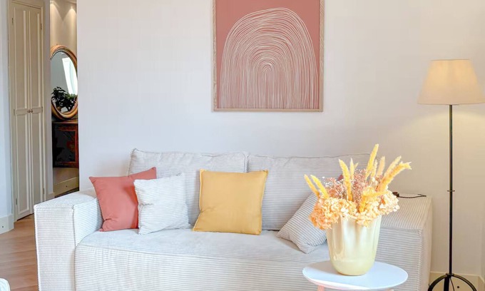 Calvairate Apartment | Spacious Living in the Serenity of the Fashion Capital