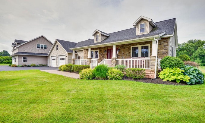 Lowville House | Spacious Lowville Retreat on 4 Private Acres!