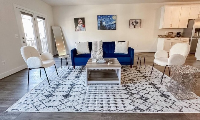 Ashburn House | Spacious Luxury at One Loudoun