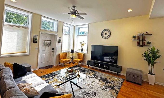Noble Square Condo | Spacious & Modern 3BD/2BA Home- Garage Parking!