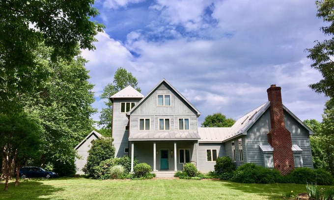 Barboursville Other | Spacious Modern farmhouse near CHO airport, weddings, wineries, national park!