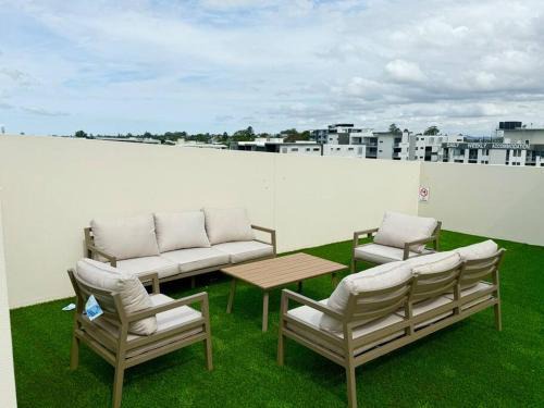 Chermside Apartment | Spacious Newly Renovated 3-Bedroom Apartment Opposite Westfield Chermside