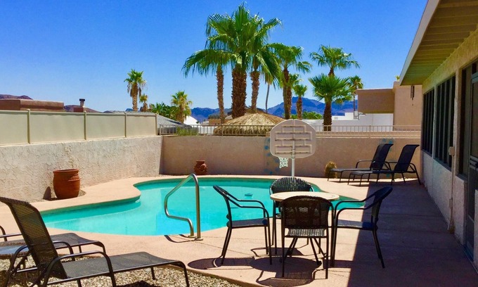 Lake Havasu City House | SPACIOUS PRIVATE 3 BEDROOM HOME, HEATED POOL. NEAR LAKE & BRIDGE, SHADED PATIO