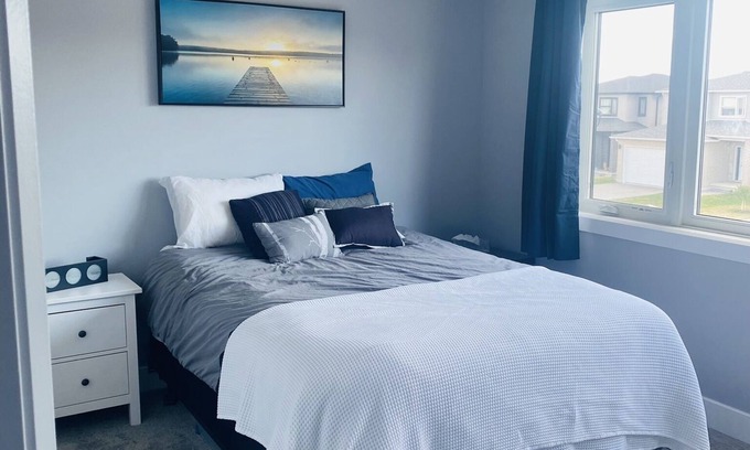 London House | Spacious private room in new home